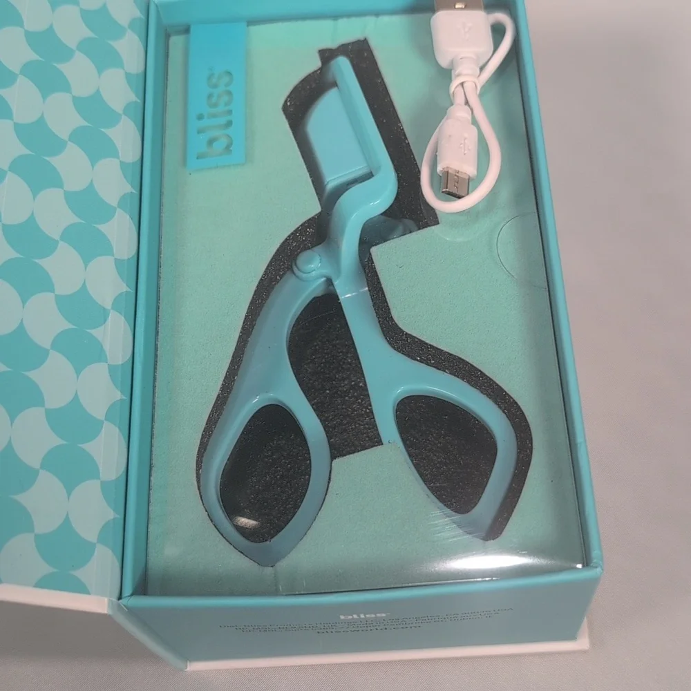 Bliss Tip Top Shaped Heated Eyelash Curler